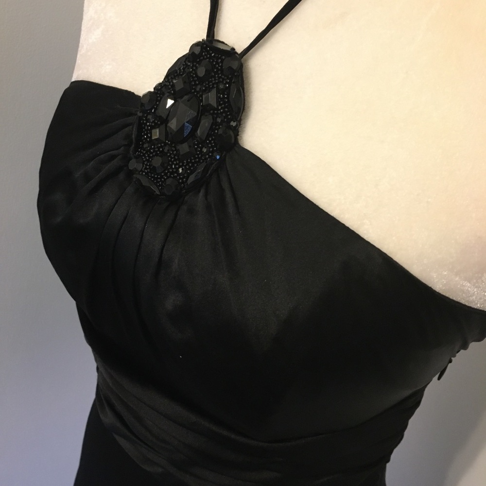 🌺WHBM sz2 cute halter top with bone in top NWOT🌺